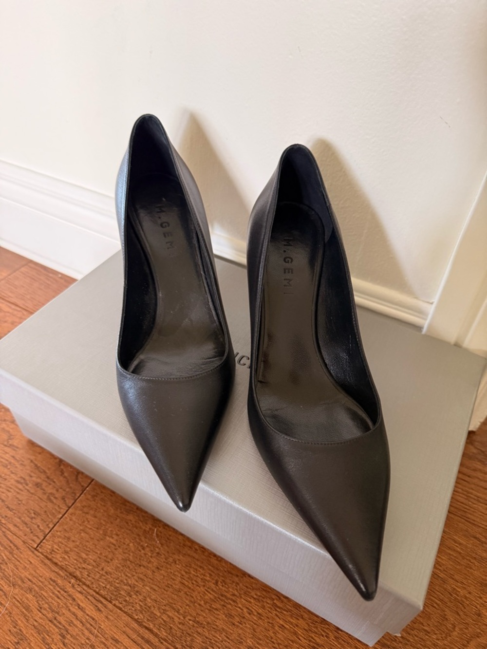 M.GEMI Classic Black Pointed Toe Pumps - size 38